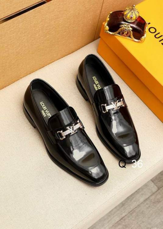 Picture of Louis Vuitton Shoes _SKULVsz38-45AH081013121